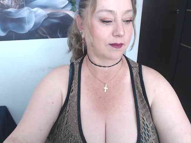 sweetsalo webcam