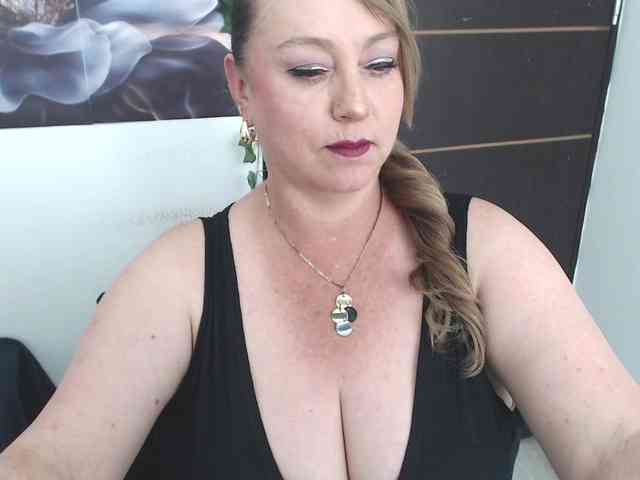 sweetsalo webcam