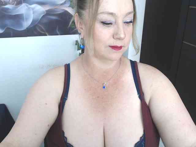 sweetsalo webcam