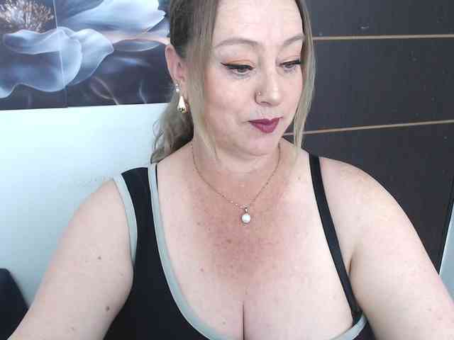 sweetsalo webcam