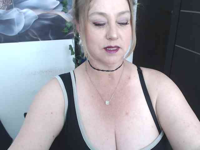 sweetsalo webcam