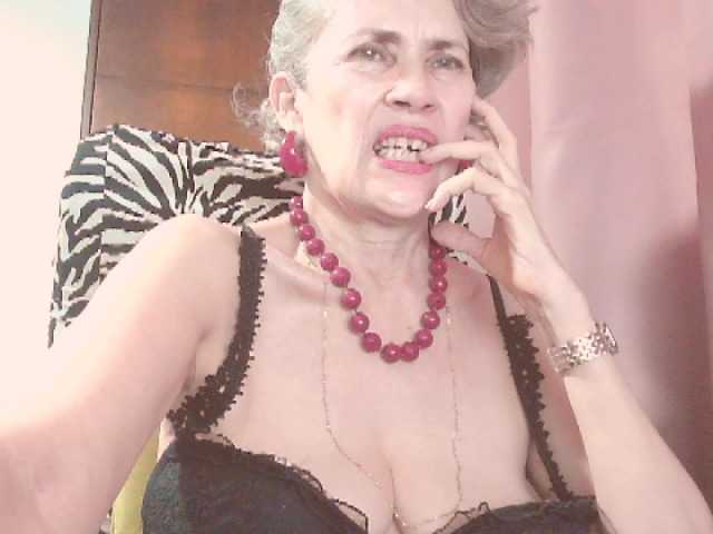 belleblondx live cam on BongaCams
