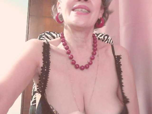 belleblondx live cam on BongaCams