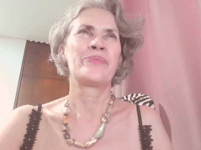 belleblondx live cam on BongaCams