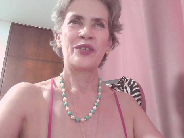 belleblondx cam belle