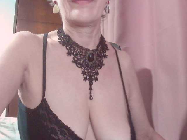 belleblondx live cam on BongaCams