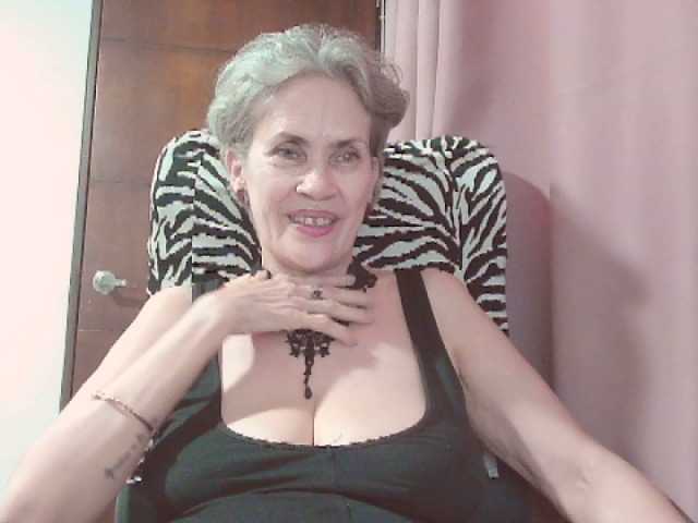 belleblondx live cam on BongaCams