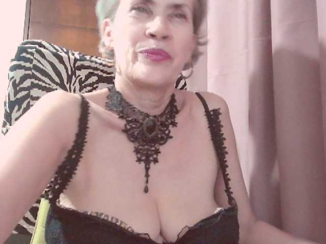 belleblondx live cam on BongaCams