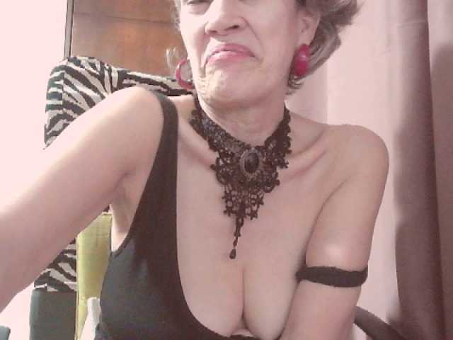 belleblondx live cam on BongaCams