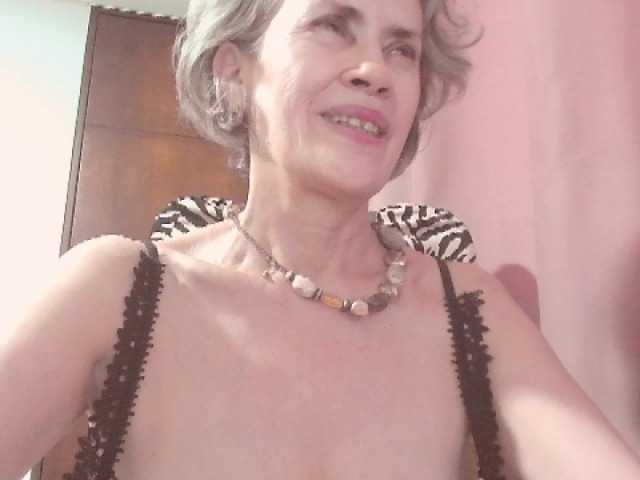 belleblondx live cam on BongaCams