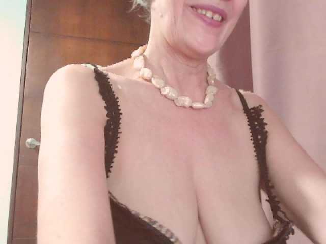 belleblondx live cam on BongaCams