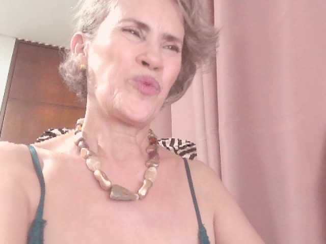 belleblondx live cam on BongaCams