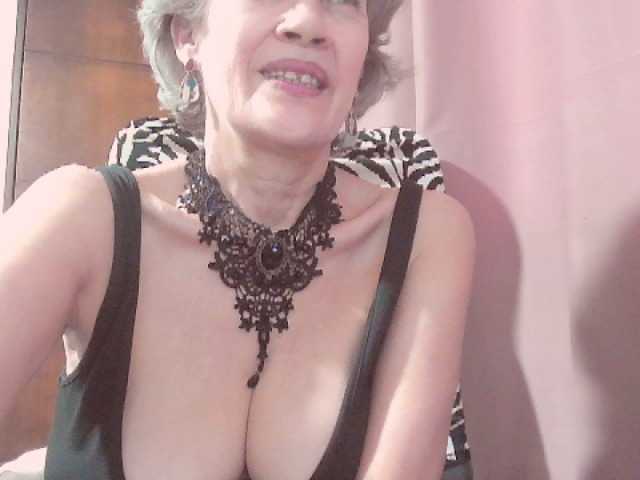 belleblondx live cam on BongaCams