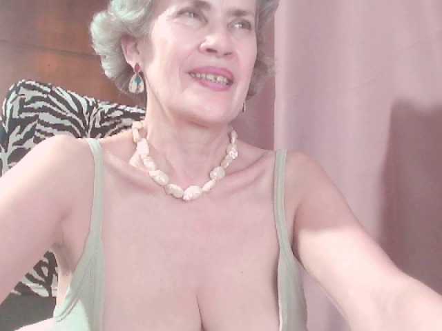 belleblondx cam belle
