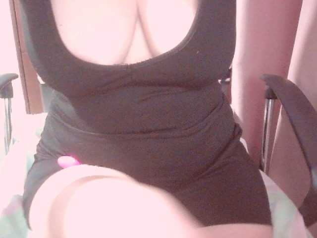 belleblondx live cam on BongaCams