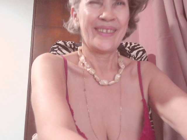 belleblondx live cam on BongaCams