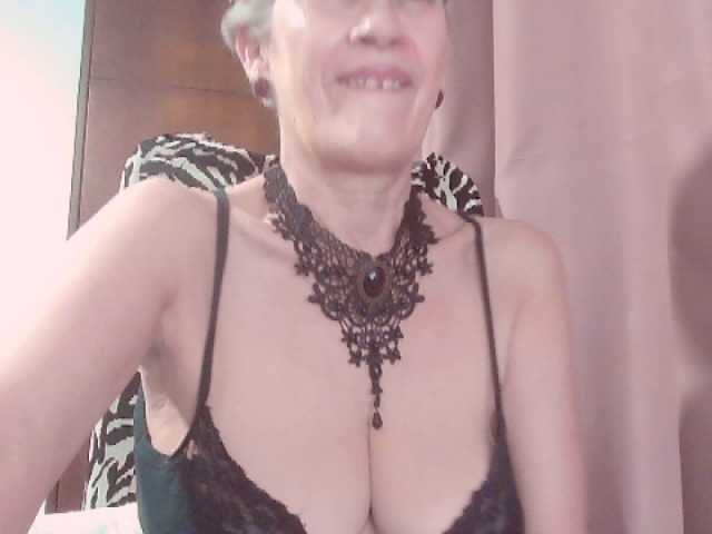belleblondx live cam on BongaCams
