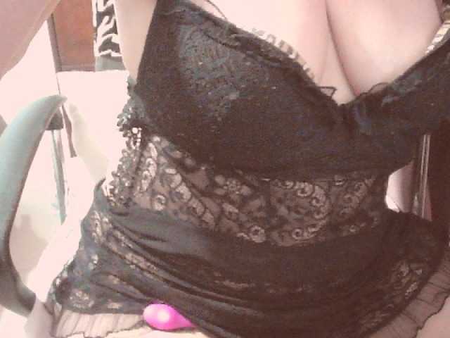 Belleblondx on Bongacams
