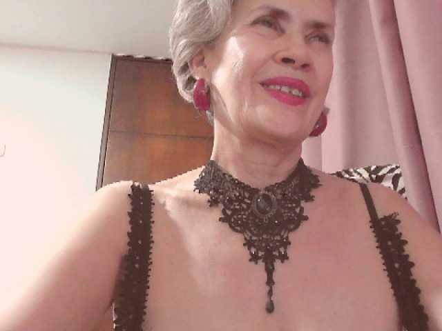 belleblondx live cam on BongaCams