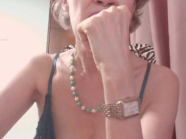 belleblondx live cam on BongaCams