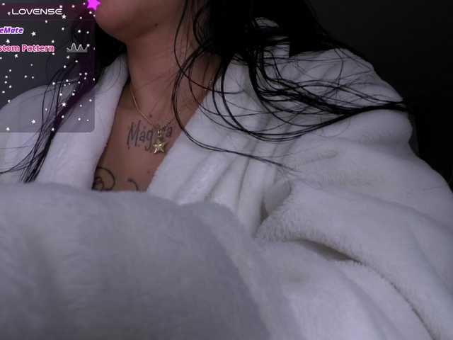 juanita-fox live cam on BongaCams