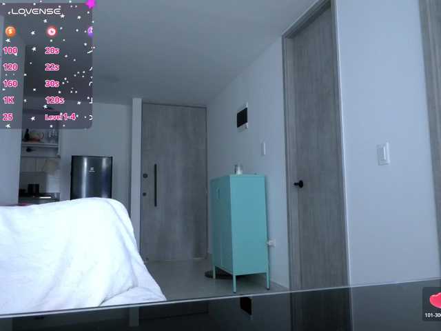 juanita-fox cam belle