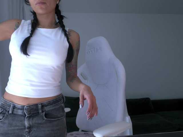 juanita-fox live cam on BongaCams