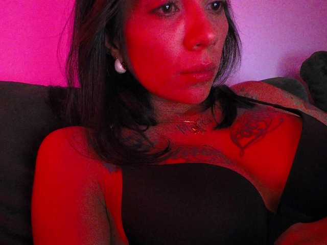 juanita-fox live cam on BongaCams