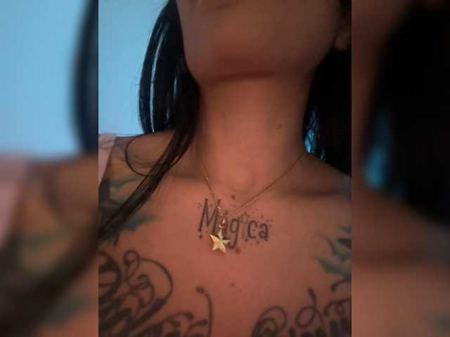 juanita-fox live cam on BongaCams