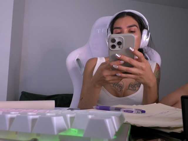 juanita-fox live cam on BongaCams