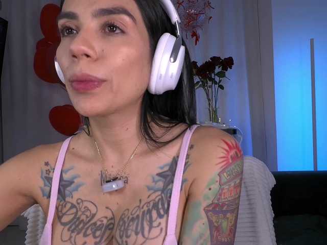 juanita-fox live cam on BongaCams