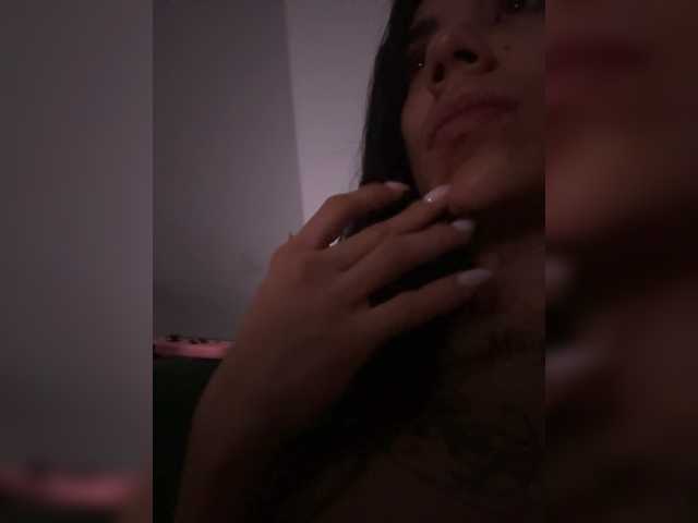 Juanita-Fox webcam