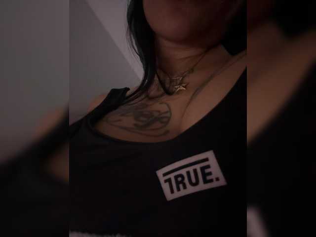 juanita-fox live cam on BongaCams