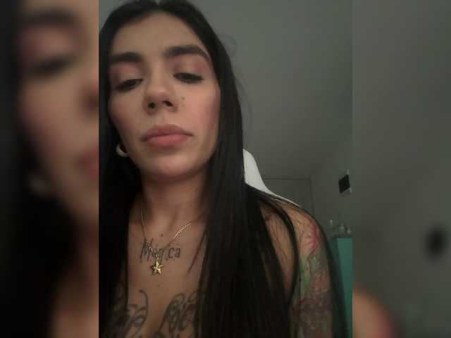 juanita-fox live cam on BongaCams