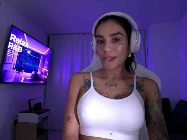 Juanita-Fox webcam