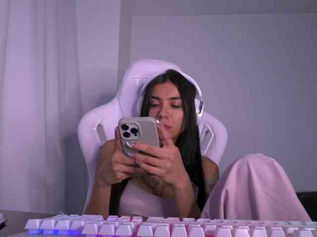 Juanita-Fox webcam