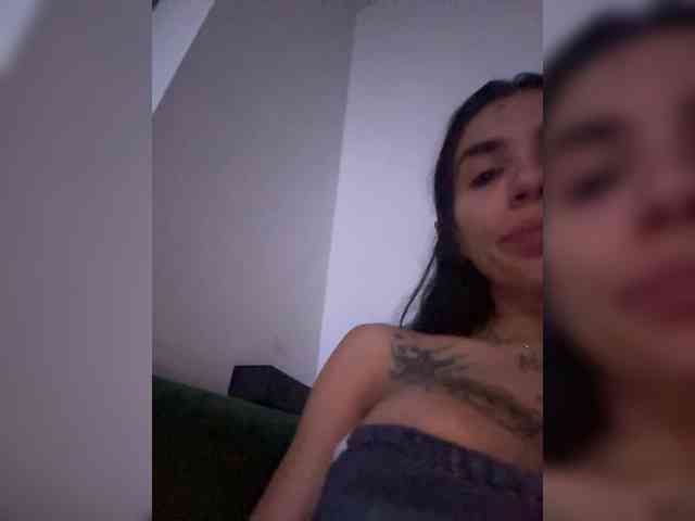 Juanita-Fox webcam