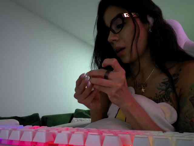 Juanita-Fox webcam