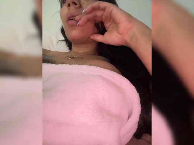 Juanita-Fox webcam
