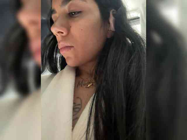 Juanita-Fox webcam