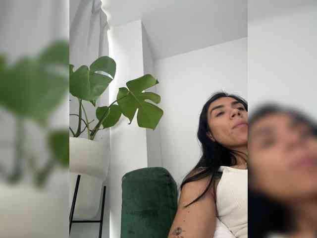 Juanita-Fox webcam