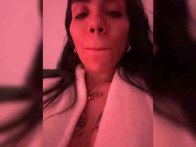 Juanita-Fox webcam