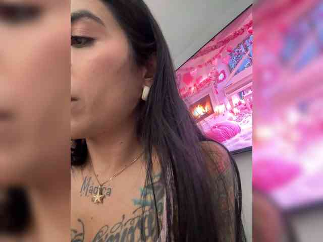 Juanita-Fox webcam