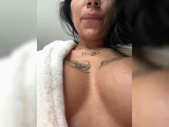 Juanita-Fox webcam