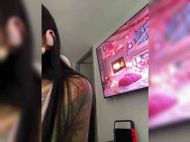 Juanita-Fox webcam
