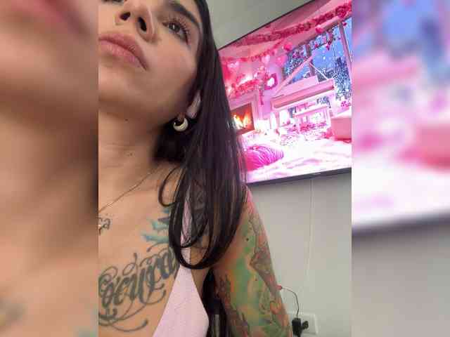 Juanita-Fox webcam