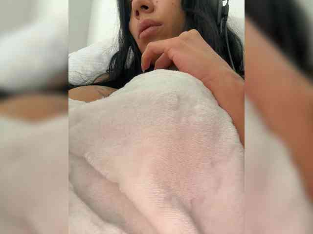 Juanita-Fox webcam