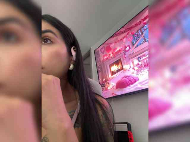 Juanita-Fox webcam