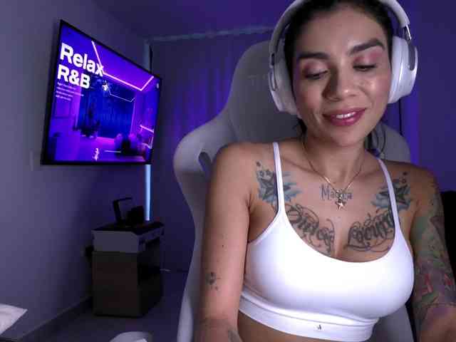 Juanita-Fox webcam