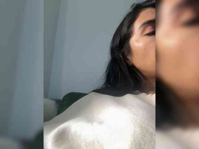 Juanita-Fox webcam